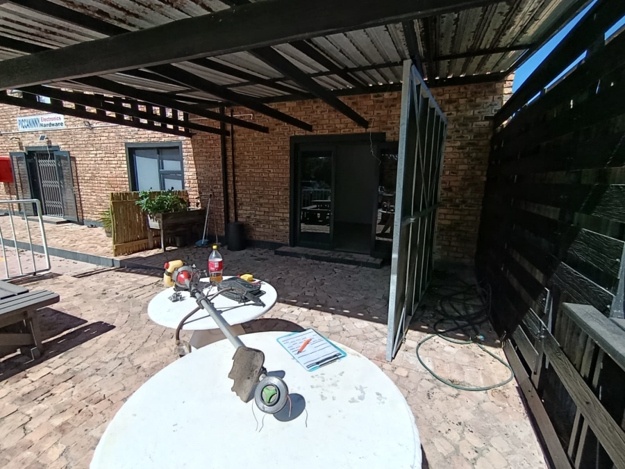 To Let Commercial Property for Rent in Fisherhaven Western Cape